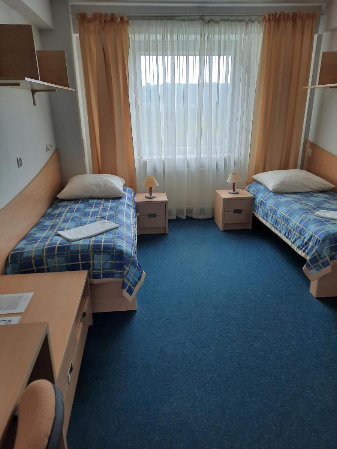 Ds Za Kolumnami Vandrerhjem