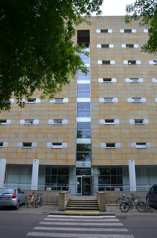 Ds Za Kolumnami Vandrerhjem